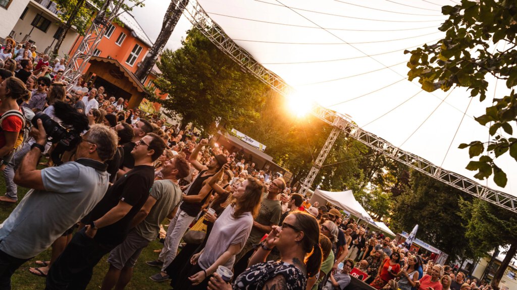 Jazzfestival Saalfelden 2025: Erste Acts & neues Design präsentiert