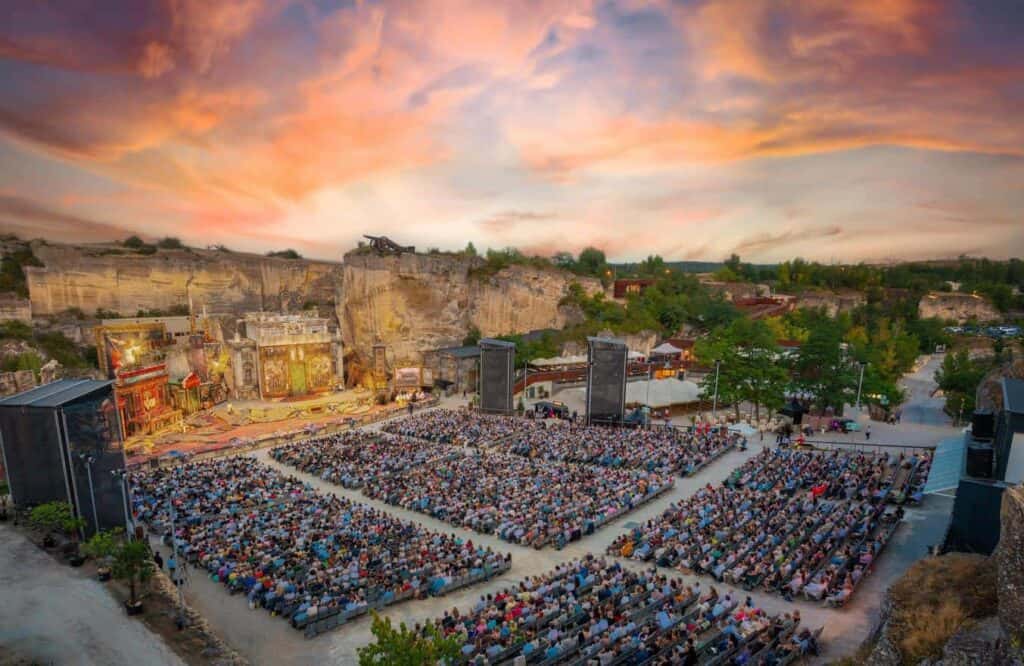 RIGOLETTO Oper im Steinbruch St. Margarethen Package
